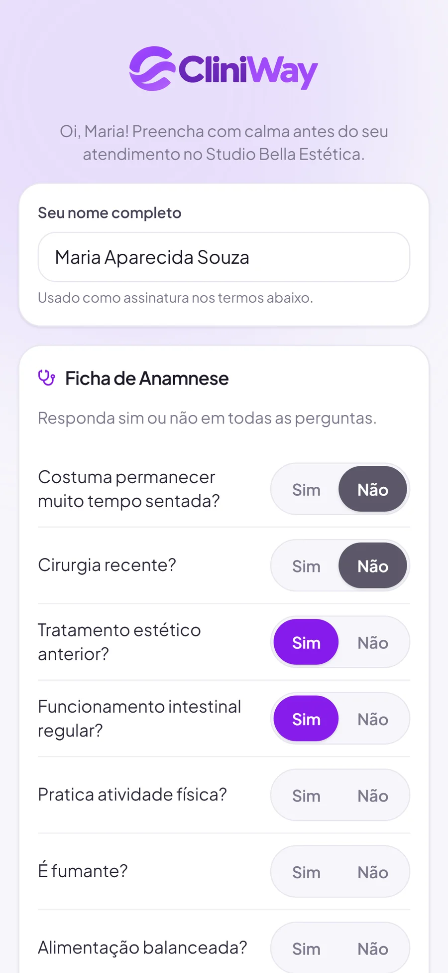 Ficha de anamnese aberta no celular da cliente, com perguntas de sim ou não